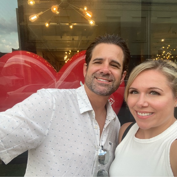 Meet your Posher, Nikki - Picture 2 of 2